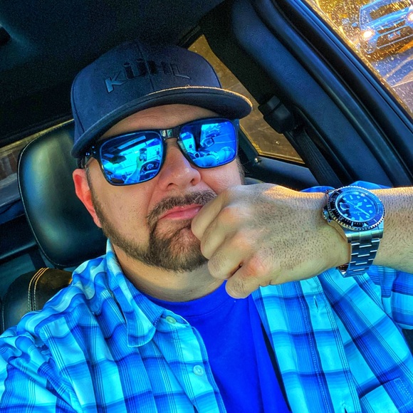 Meet your Posher, Todd! - Picture 1 of 8